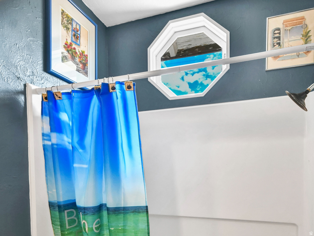 195 S 200 E Monroe, UT 84754