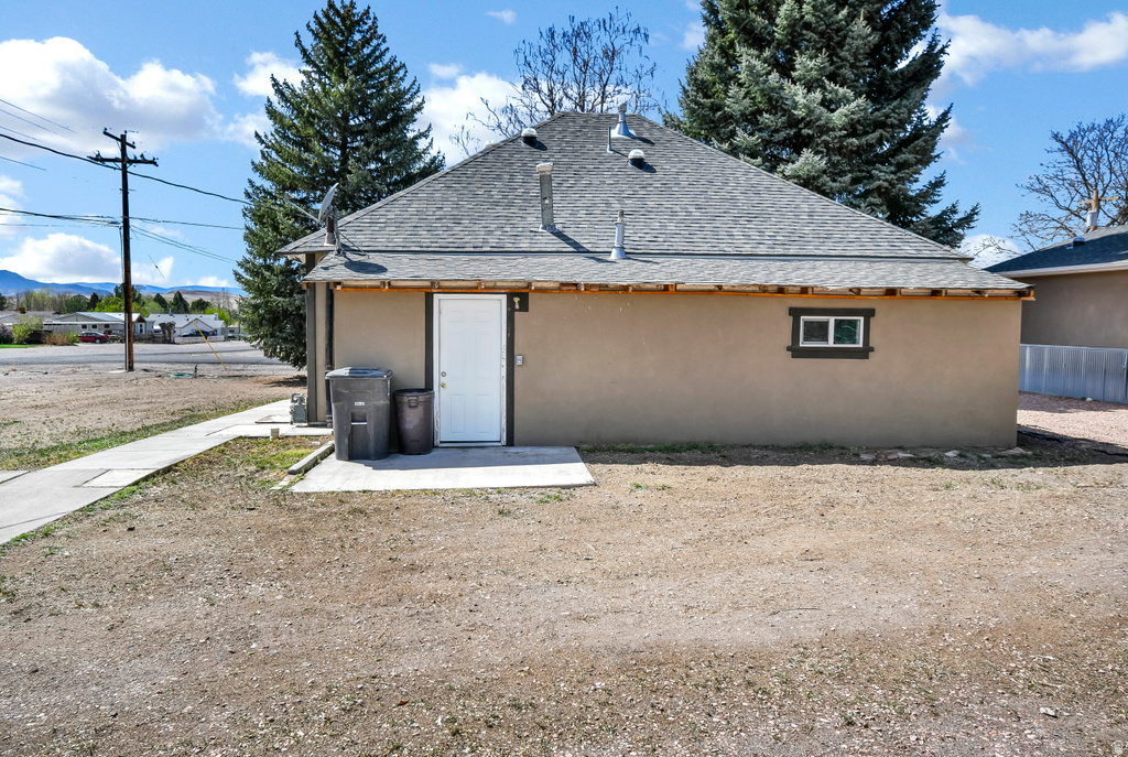 195 S 200 E Monroe, UT 84754