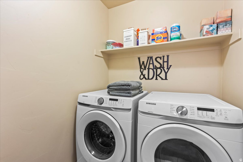 10638 S CAVE RUN LN South Jordan, UT 84009