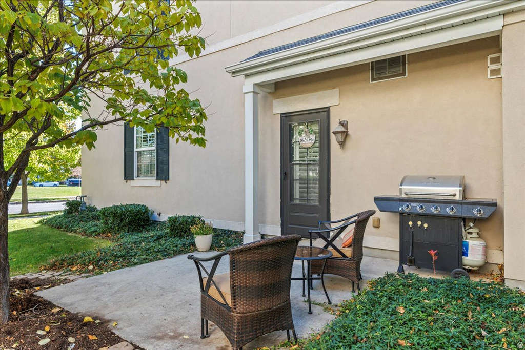 10638 S CAVE RUN LN South Jordan, UT 84009