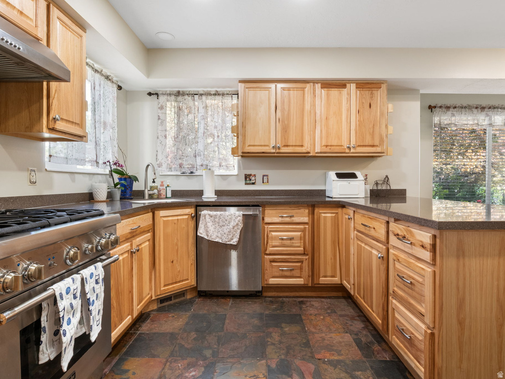 12093 S KINGS CROSSING WAY Riverton, UT 84065