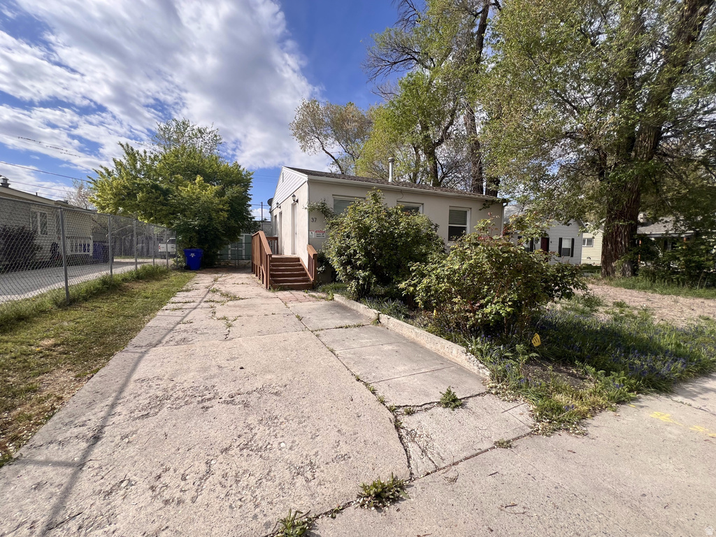 37 W ROBERT AVE South Salt Lake, UT 84115