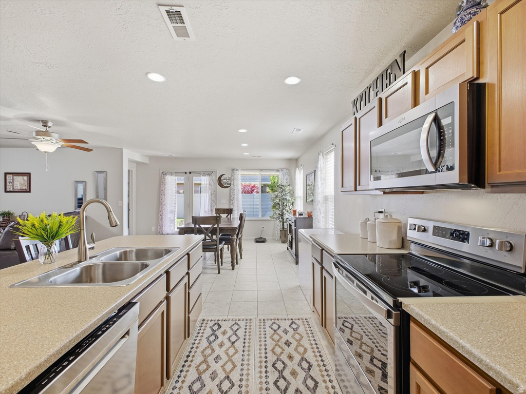 962 N ABBEY North Salt Lake, UT 84054