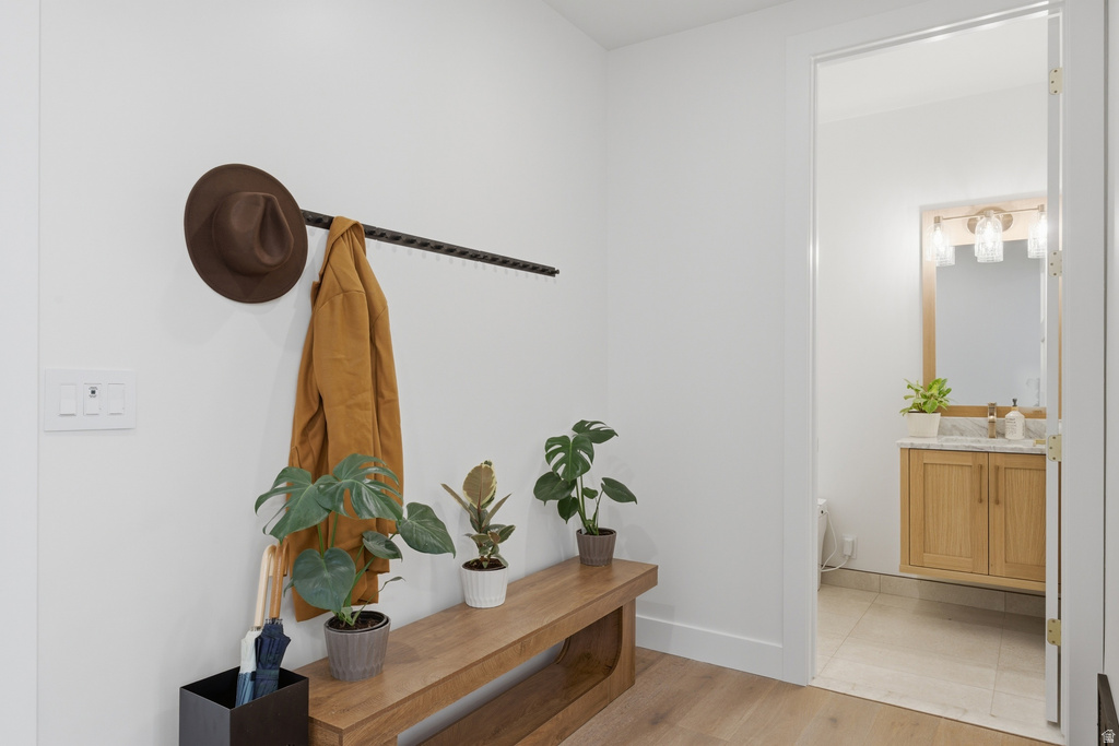 5845 S 1900 E Holladay, UT 84121