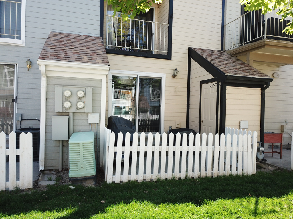 1386 W TELEGRAPH DR Taylorsville, UT 84123