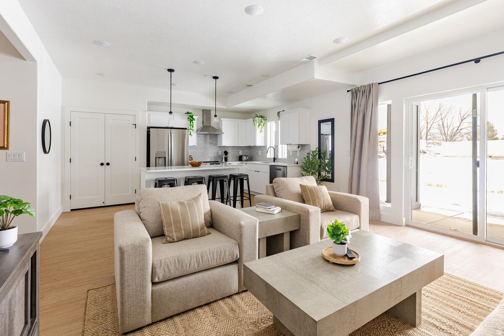 5846 N JEEDER DR Mountain Green, UT 84050