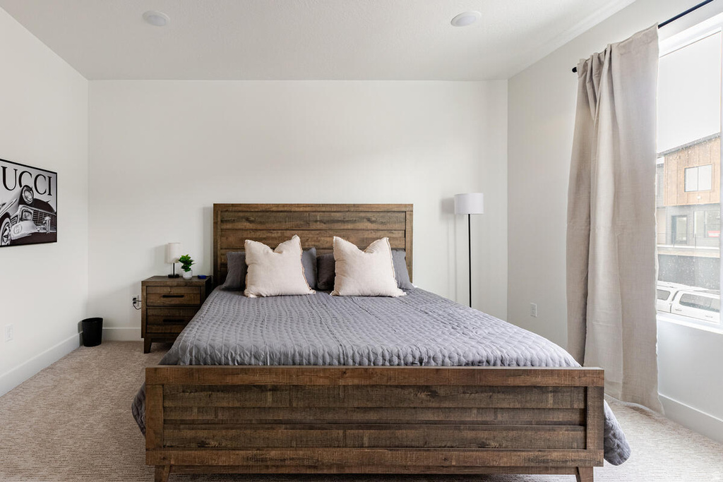 5846 N JEEDER DR Mountain Green, UT 84050