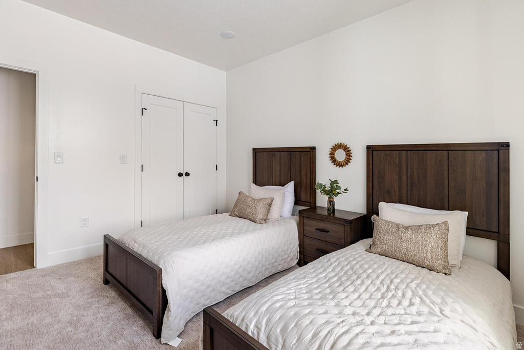 5846 N JEEDER DR Mountain Green, UT 84050