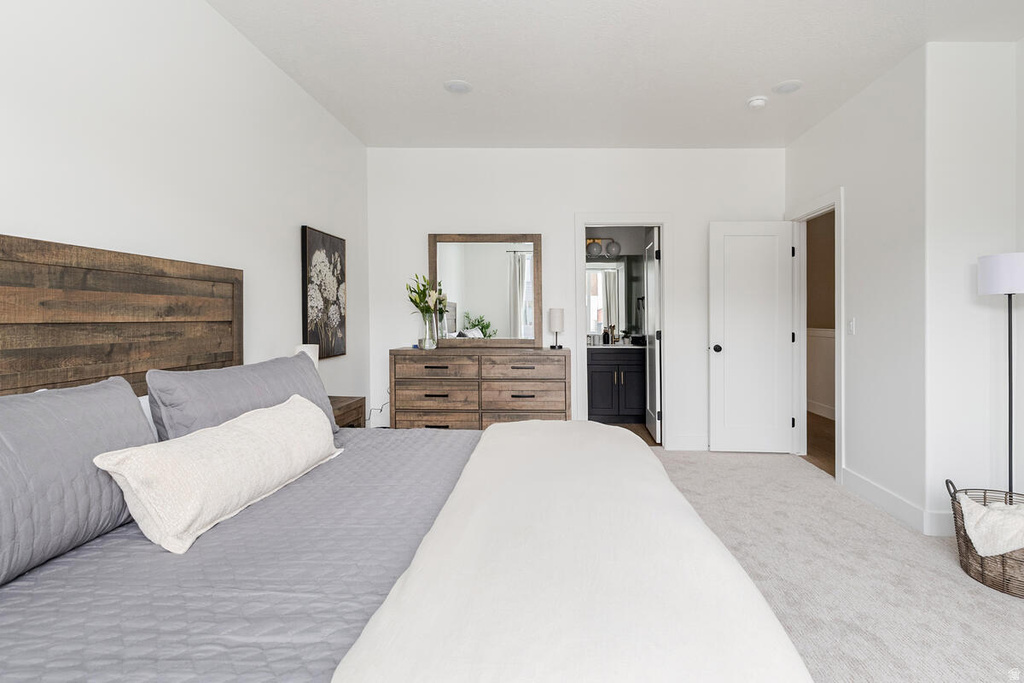 5842 N JEEDER DR Mountain Green, UT 84050