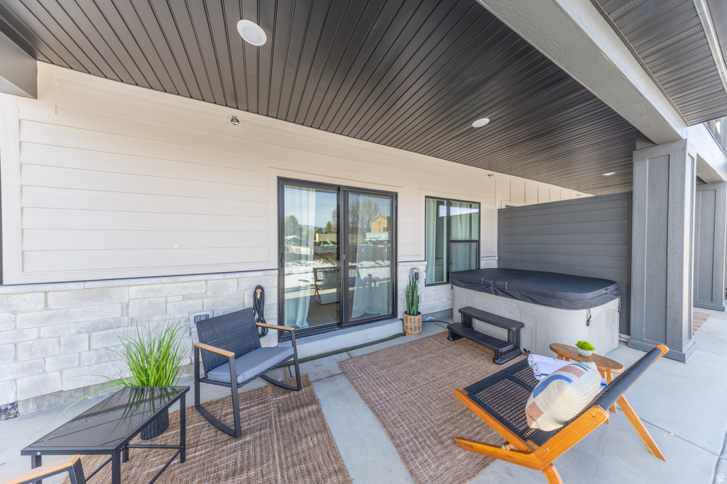 5842 N JEEDER DR Mountain Green, UT 84050