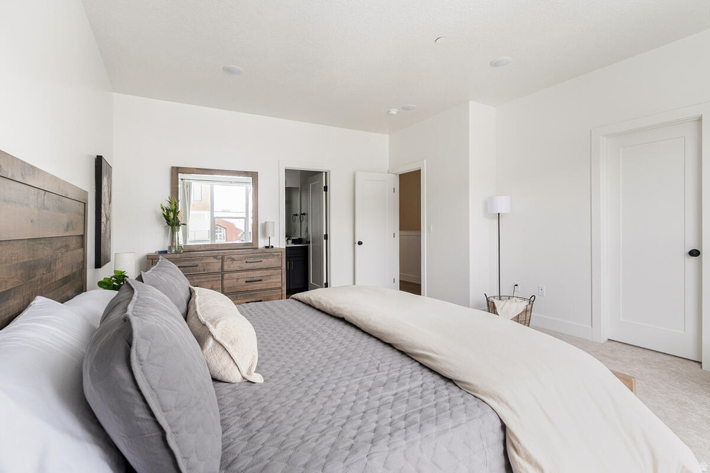 5842 N JEEDER DR Mountain Green, UT 84050