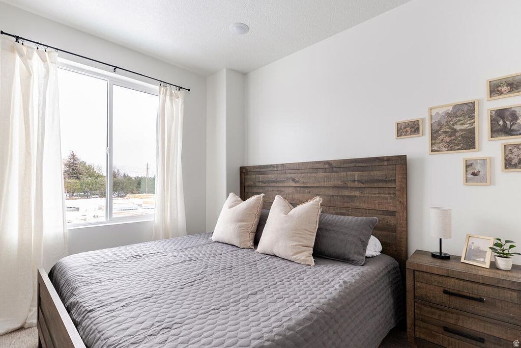 5842 N JEEDER DR Mountain Green, UT 84050