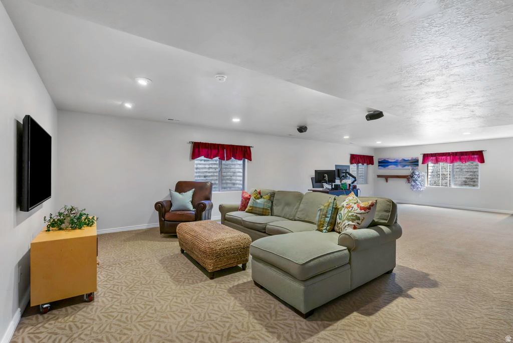 3058 W CRYSTAL PALACE South Jordan, UT 84095