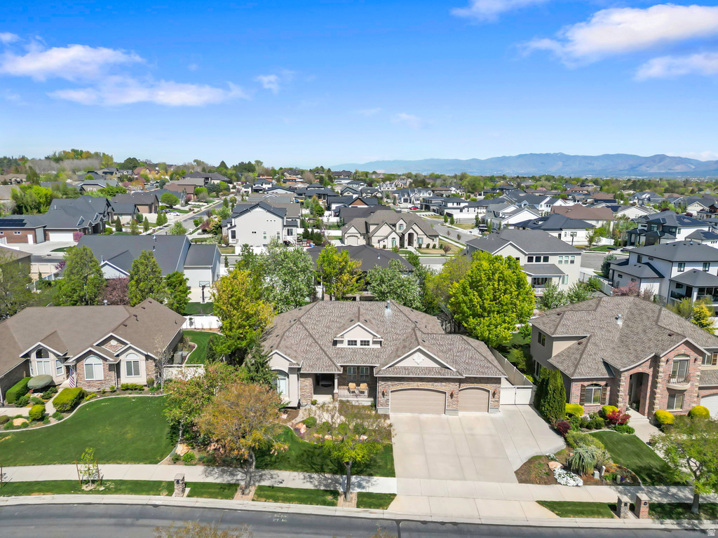 3058 W CRYSTAL PALACE South Jordan, UT 84095