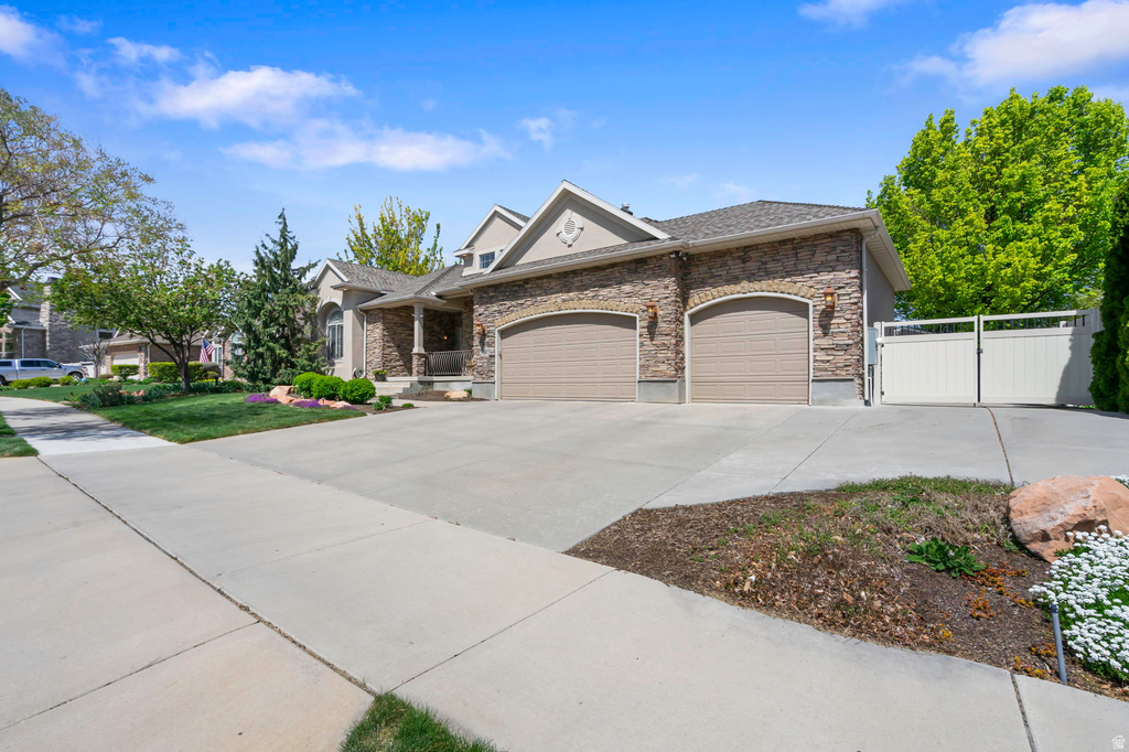3058 W CRYSTAL PALACE South Jordan, UT 84095