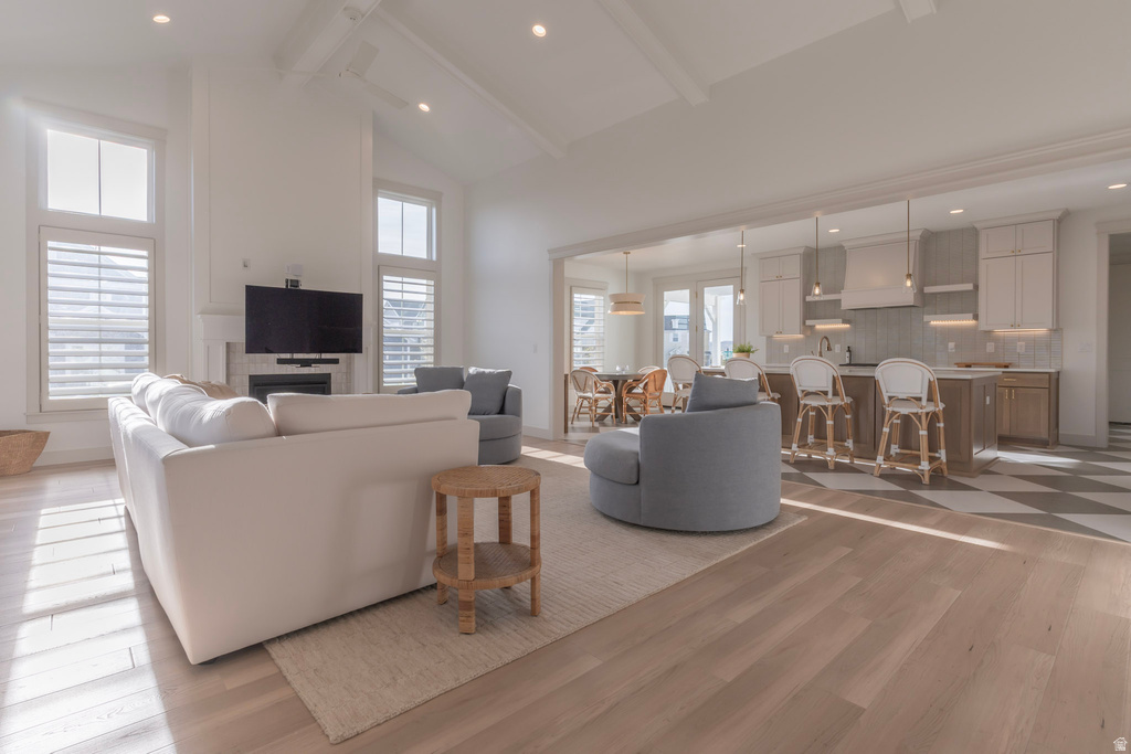 6543 W LAKE AVE South Jordan, UT 84009