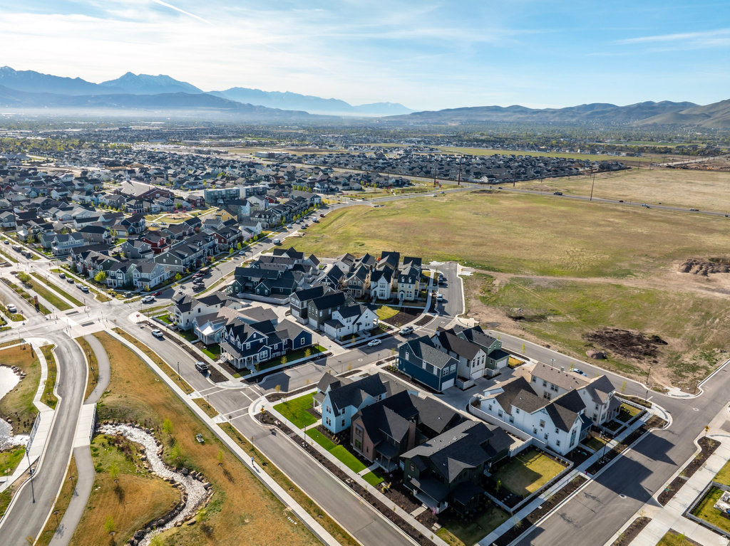 6543 W LAKE AVE South Jordan, UT 84009