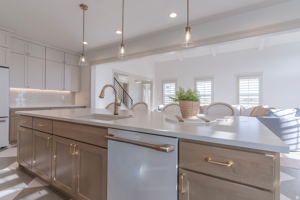 6543 W LAKE AVE South Jordan, UT 84009