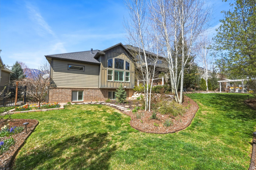 5938 STAMPEDE LN Mountain Green, UT 84050