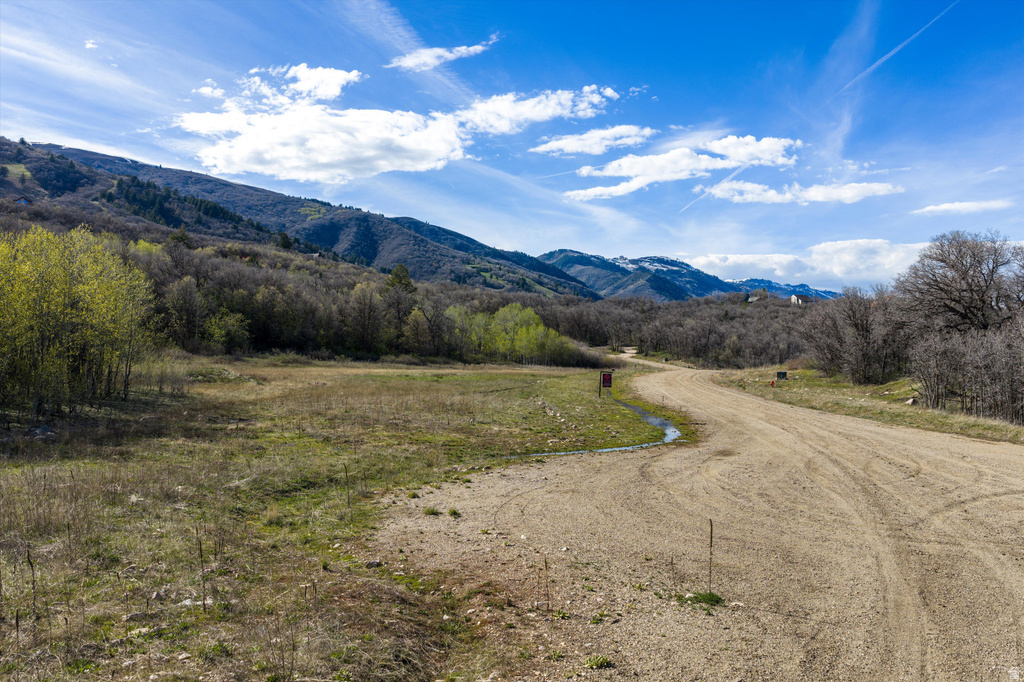 4173 E 2050 N Eden, UT 84310