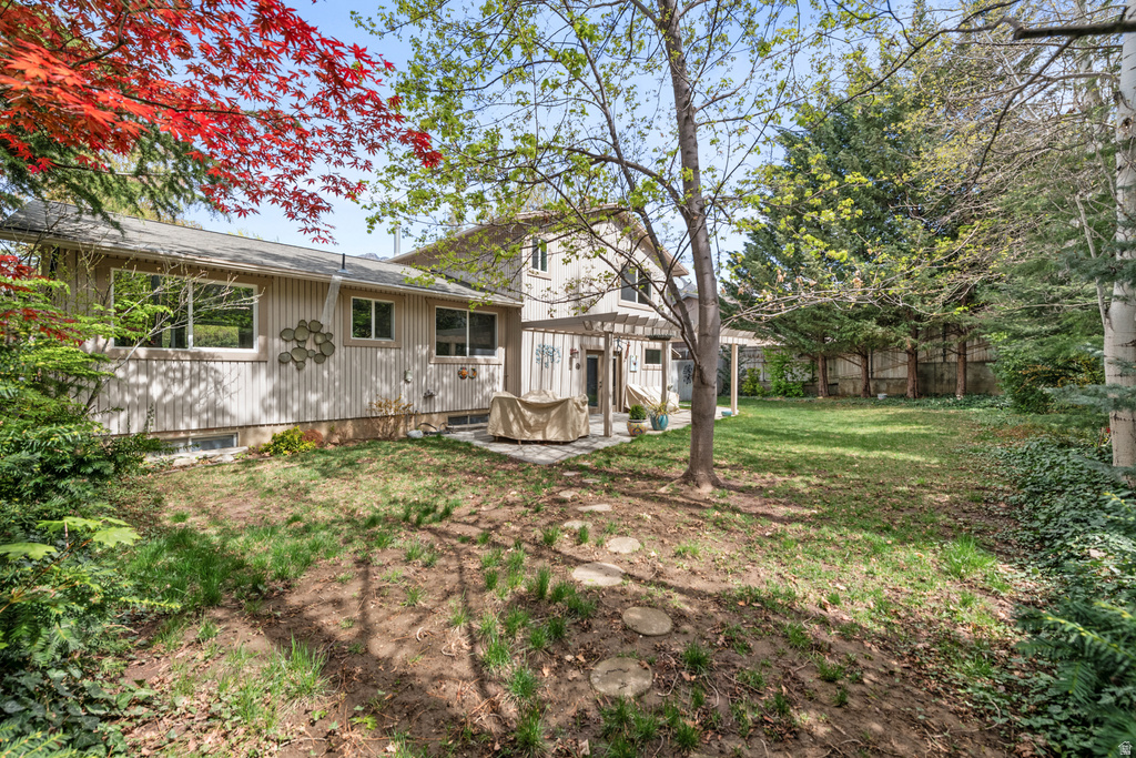 3528 E COUNTRY HOLLOW DR Cottonwood Heights, UT 84121