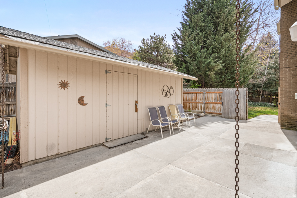 3528 E COUNTRY HOLLOW DR Cottonwood Heights, UT 84121