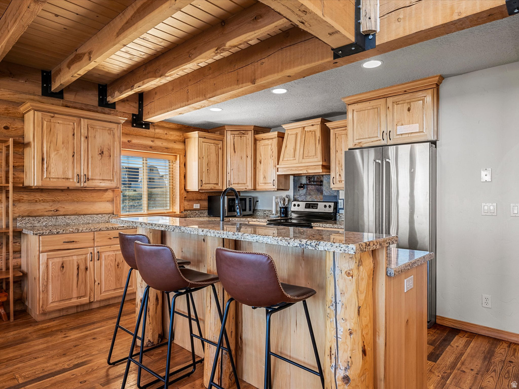 2372 S HIDAWAY CIR Garden City, UT 84028