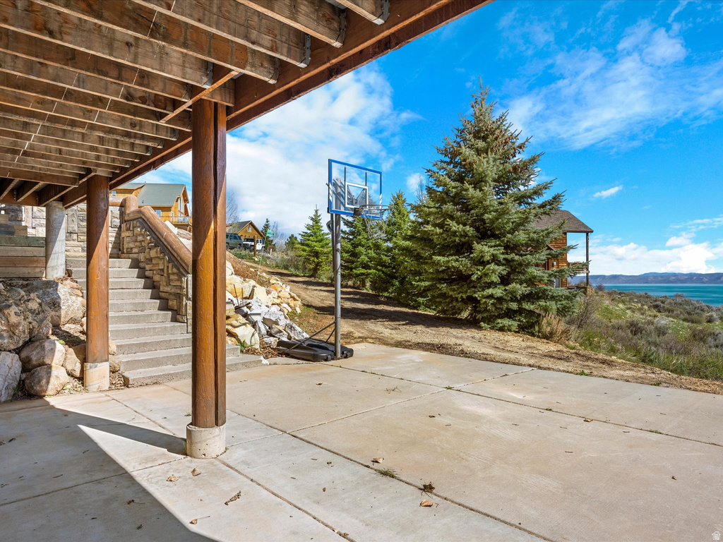 2372 S HIDAWAY CIR Garden City, UT 84028