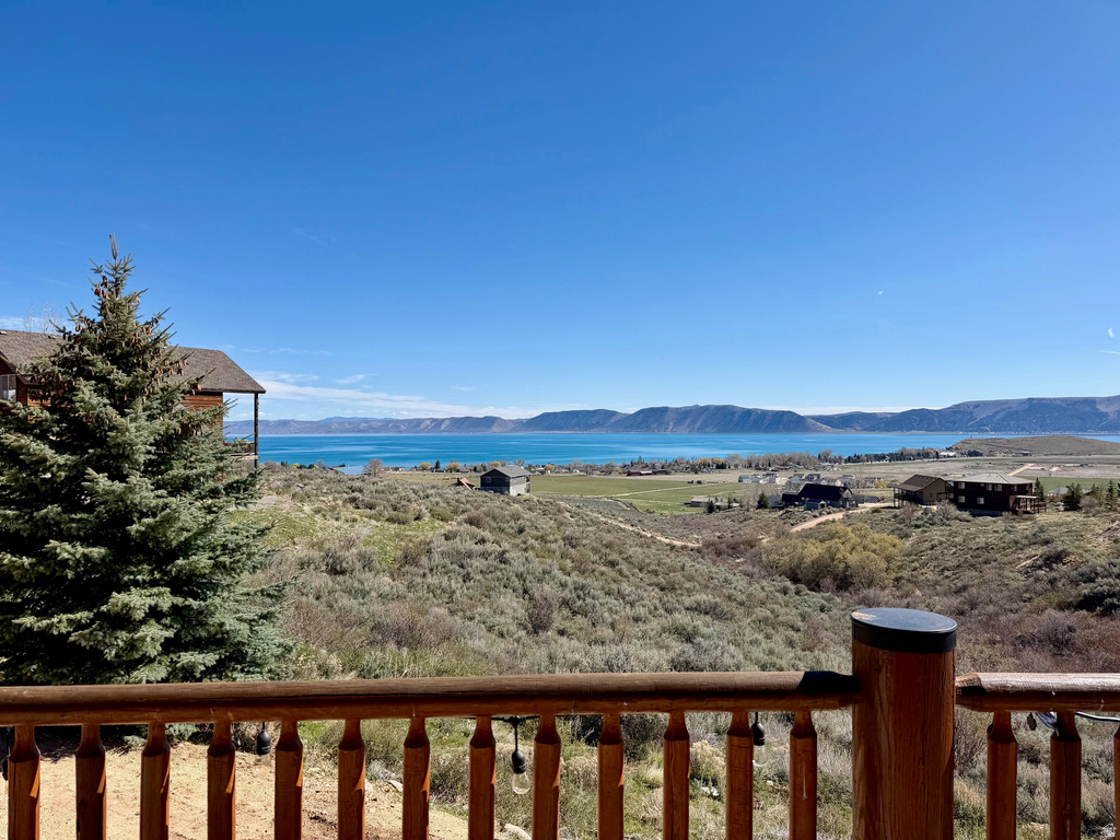 2372 S HIDAWAY CIR Garden City, UT 84028