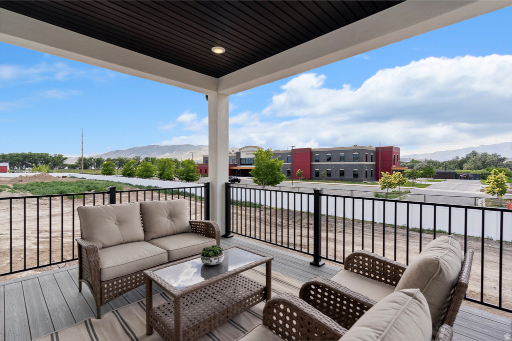 219 N HUSKER LN #11 Saratoga Springs, UT 84043