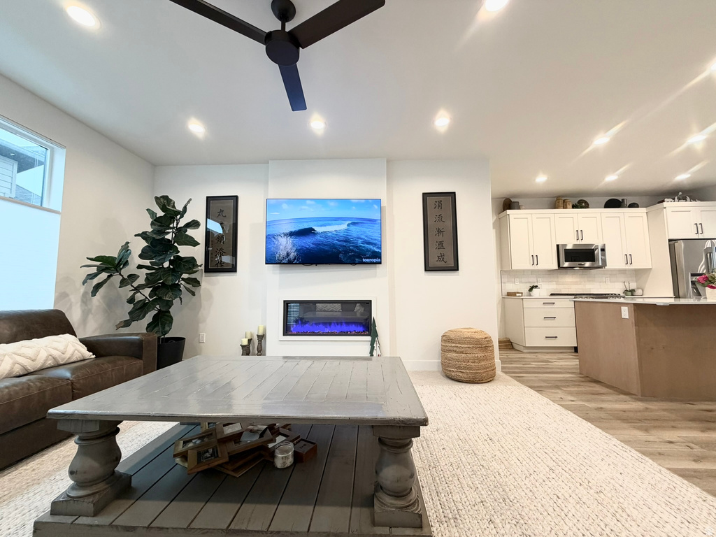 545 E 7215 S Midvale, UT 84047