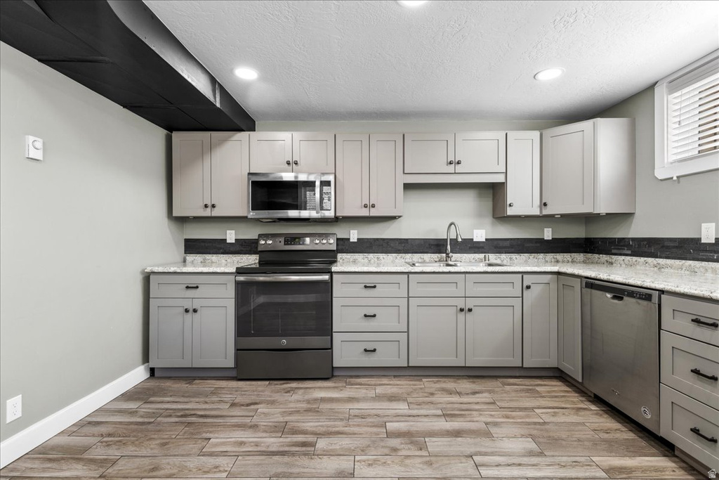 187 N PINEHURST AVE Tooele, UT 84074