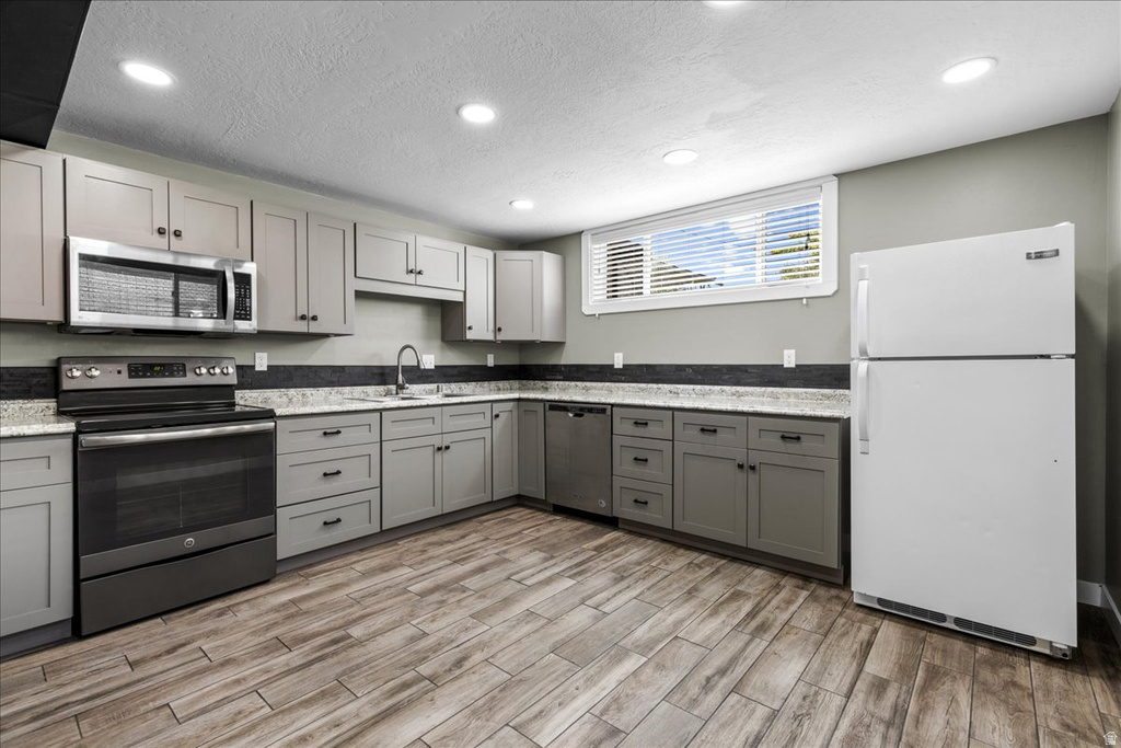 187 N PINEHURST AVE Tooele, UT 84074