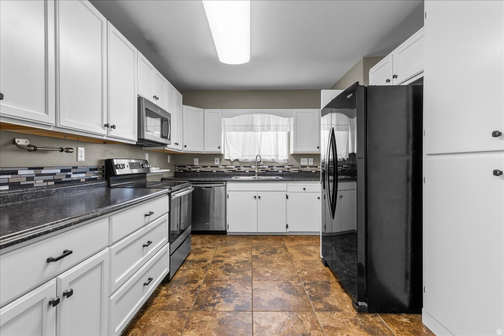 187 N PINEHURST AVE Tooele, UT 84074