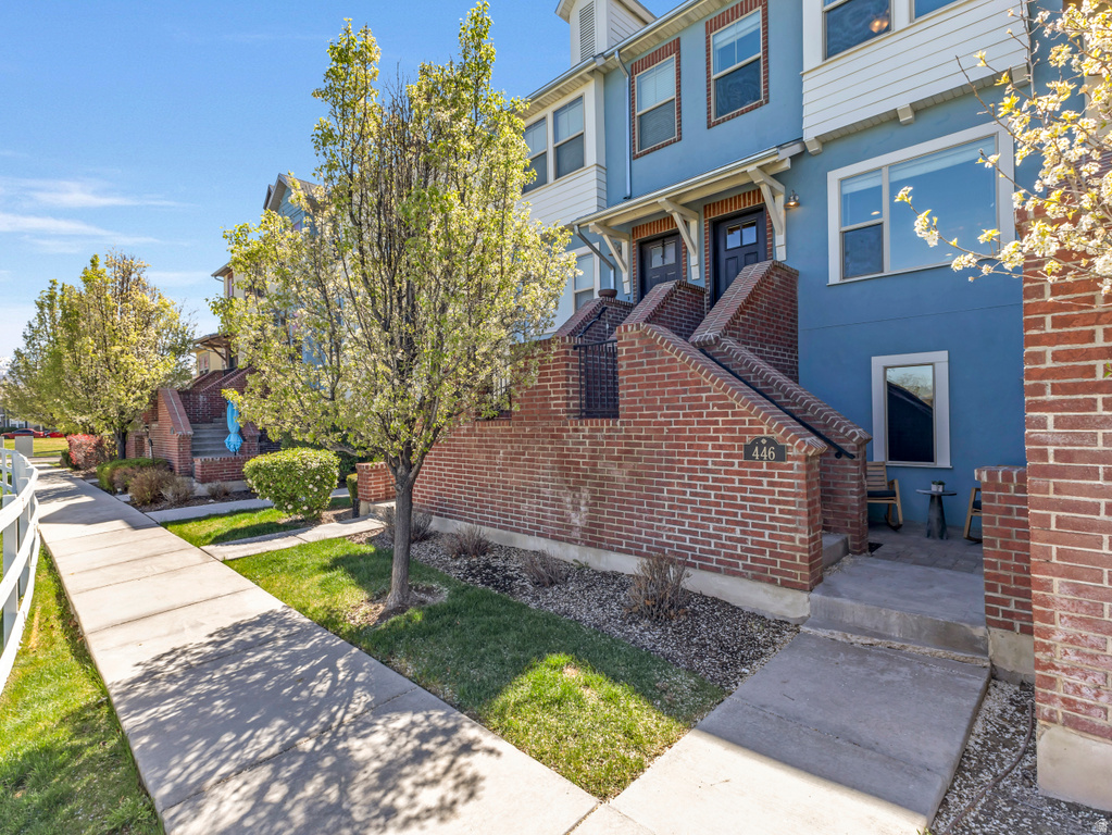 446 W AMBER GLOW LN Draper, UT 84020