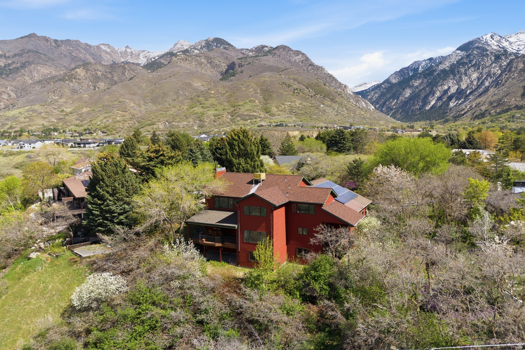 8 ALTAWOOD DR Sandy, UT 84092