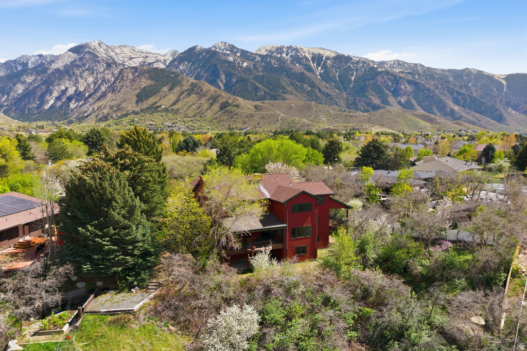 8 ALTAWOOD DR Sandy, UT 84092