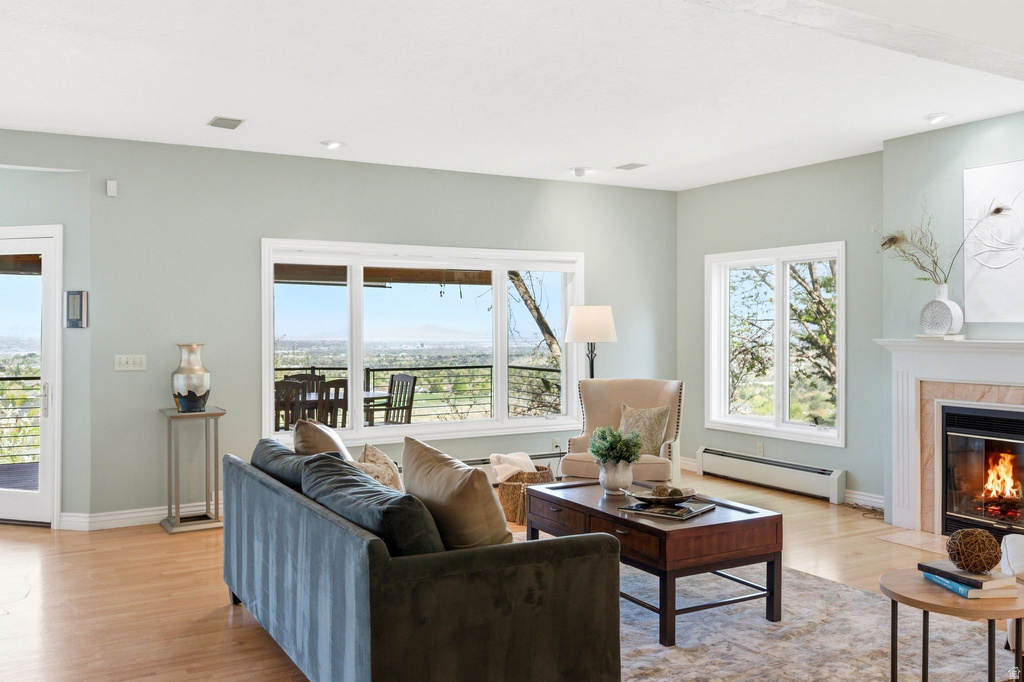 8 ALTAWOOD DR Sandy, UT 84092