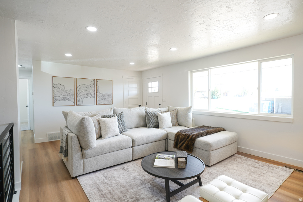 2466 W 5075 S Roy, UT 84067