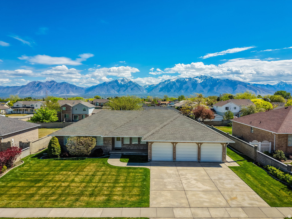 9943 S EDEN VIEW CT CIR South Jordan, UT 84095
