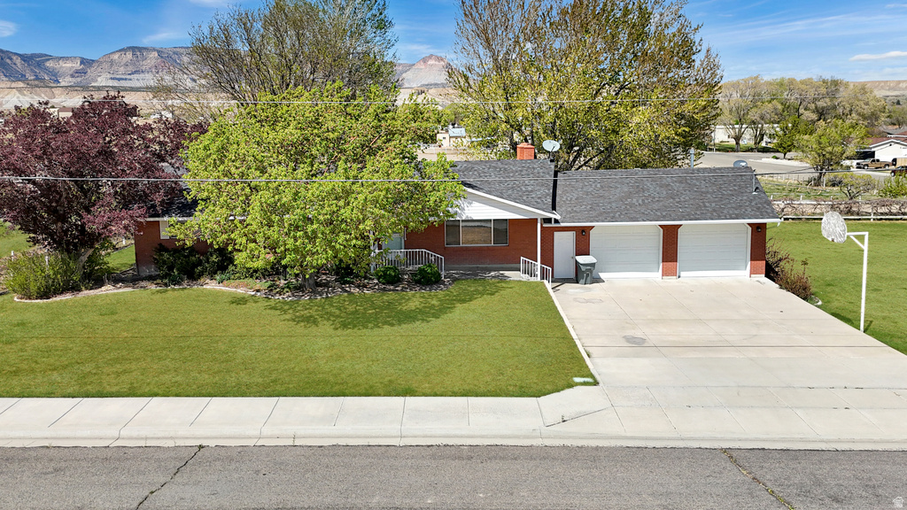 330 W CENTER Orangeville, UT 84537