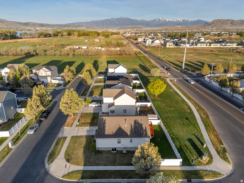 2087 E HAWTHORNE ST Saratoga Springs, UT 84043