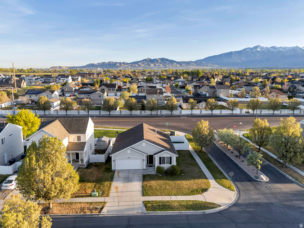 2087 E HAWTHORNE ST Saratoga Springs, UT 84043