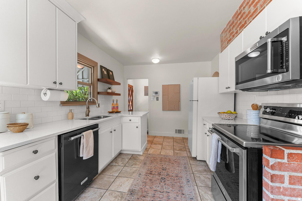 4640 S LOCUST LN Holladay, UT 84117