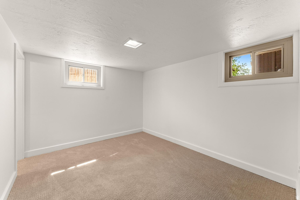 4640 S LOCUST LN Holladay, UT 84117