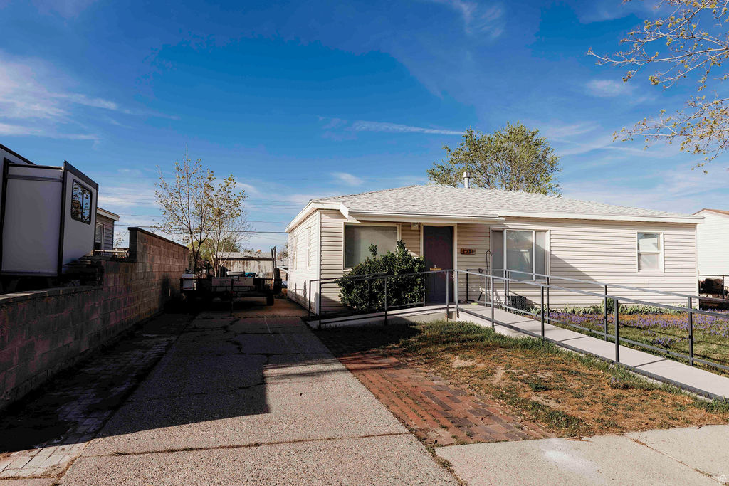 4594 W 5335 S Kearns, UT 84118
