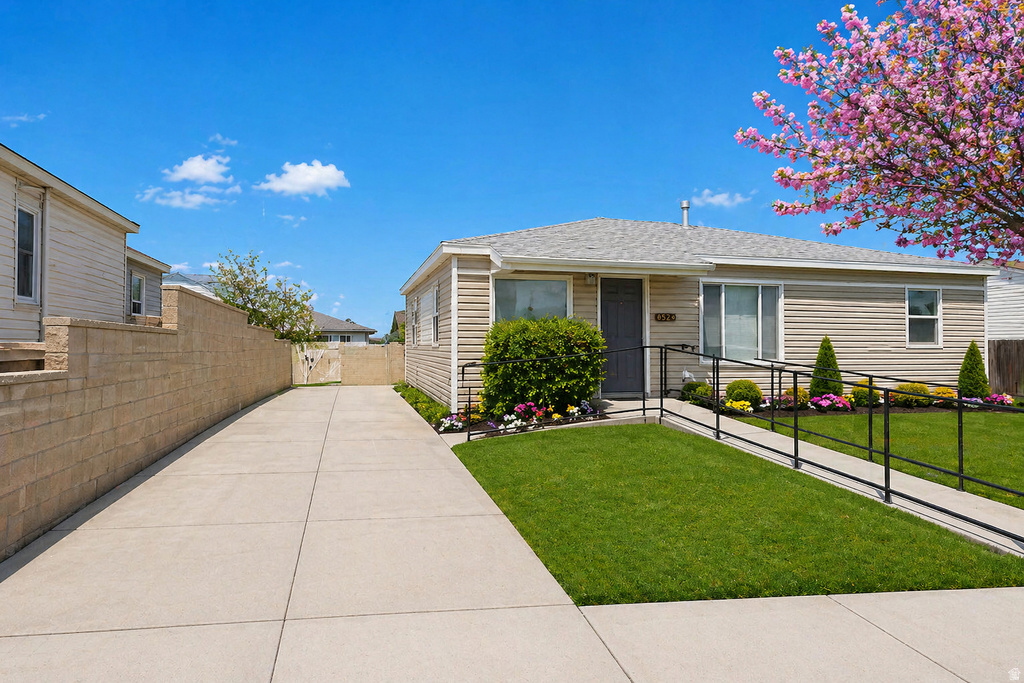 4594 W 5335 S Kearns, UT 84118