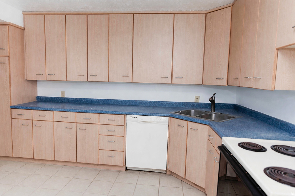 4594 W 5335 S Kearns, UT 84118