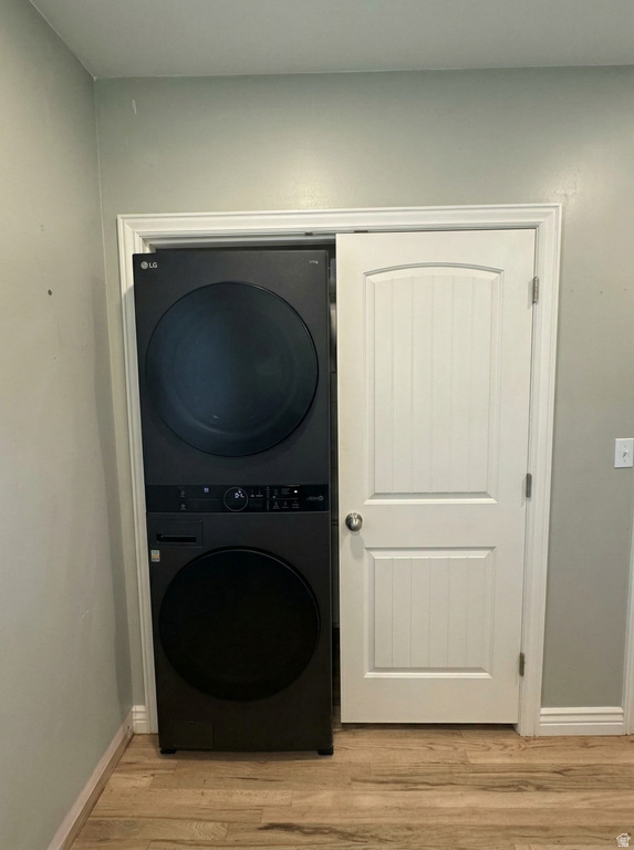 1697 E BUNKERHILL RD Holladay, UT 84117