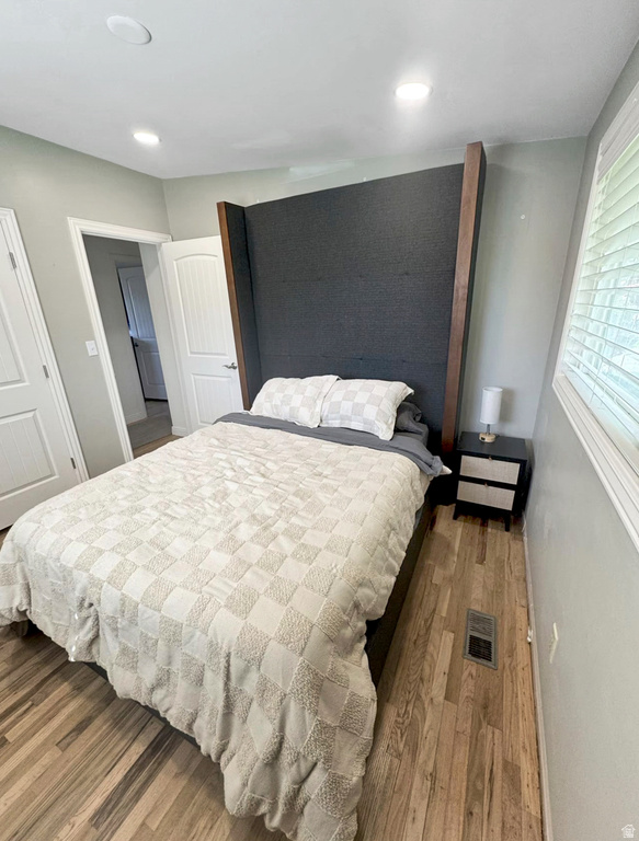1697 E BUNKERHILL RD Holladay, UT 84117